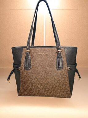 MICHAEL Michael Kors Voyager East/West Tote Signature MK Classic Brown/Black Euc